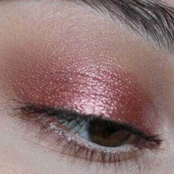 🌙♣️Chanel Very Rare! Laurier Rose Stylo Eyeshadow - Picture 1 of 10